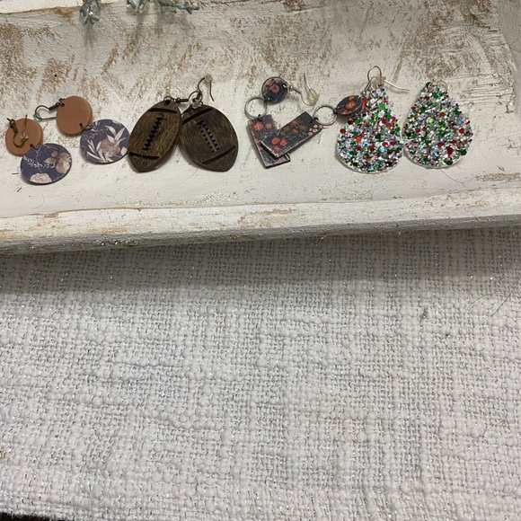 Accessories - Floral and Glitter Earring Set